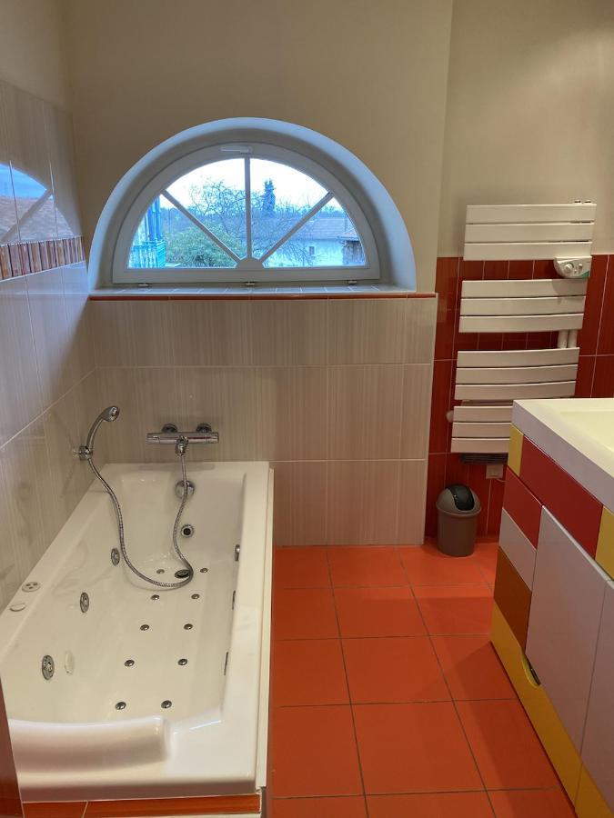 La Maison Du Bonheur Ausson Esterno foto