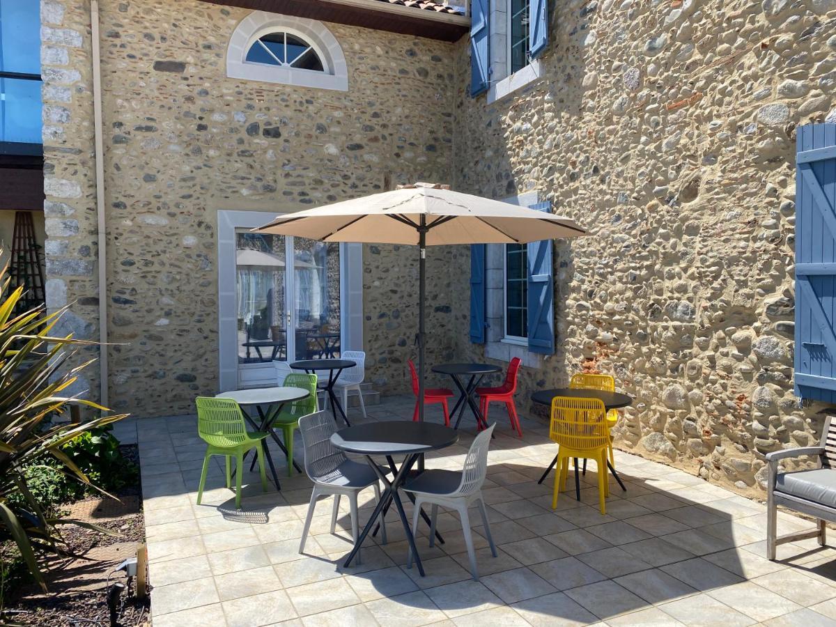 La Maison Du Bonheur Ausson Esterno foto